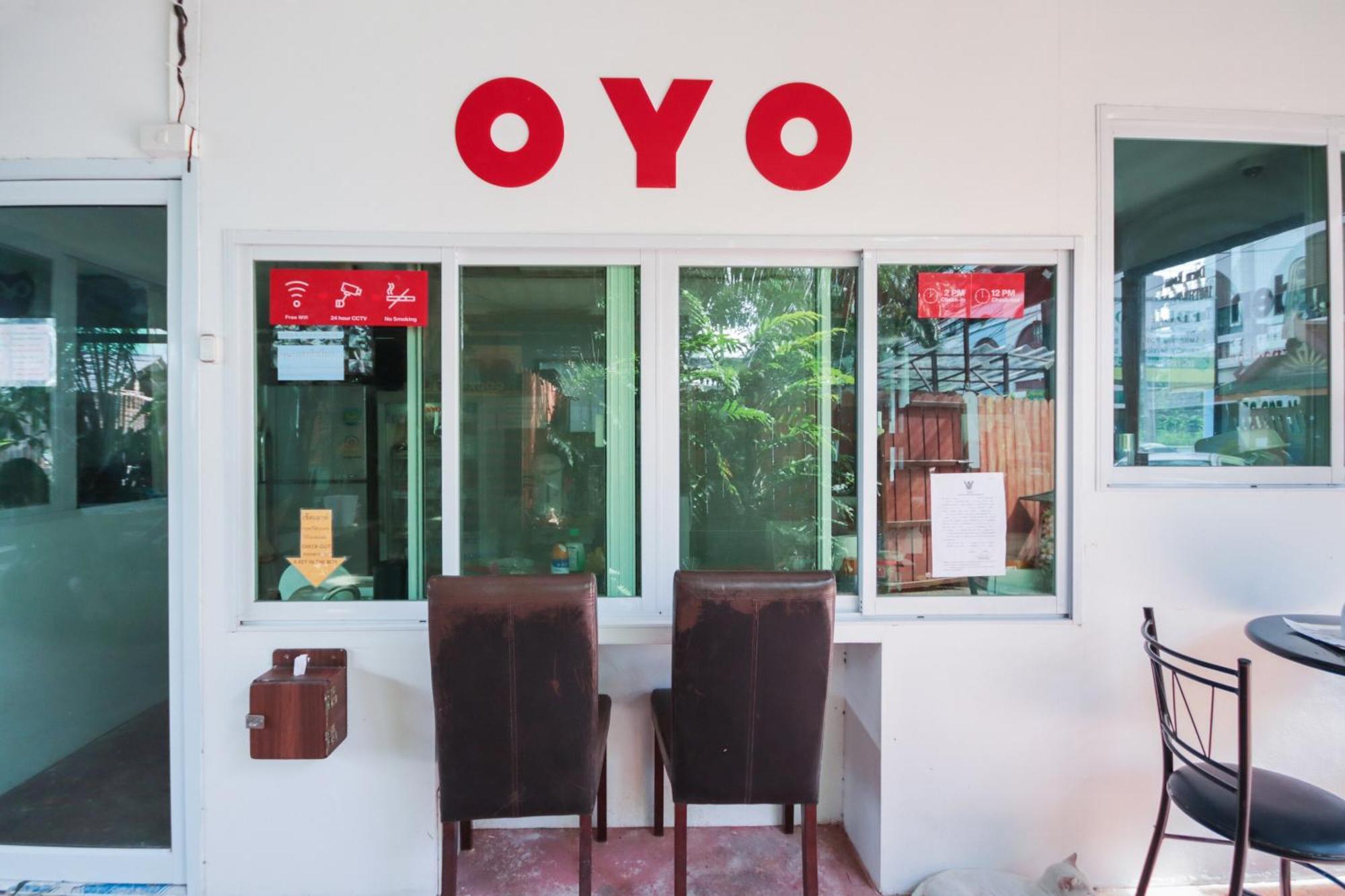 Oyo 1163 Eden Hostel Phuket Exterior photo