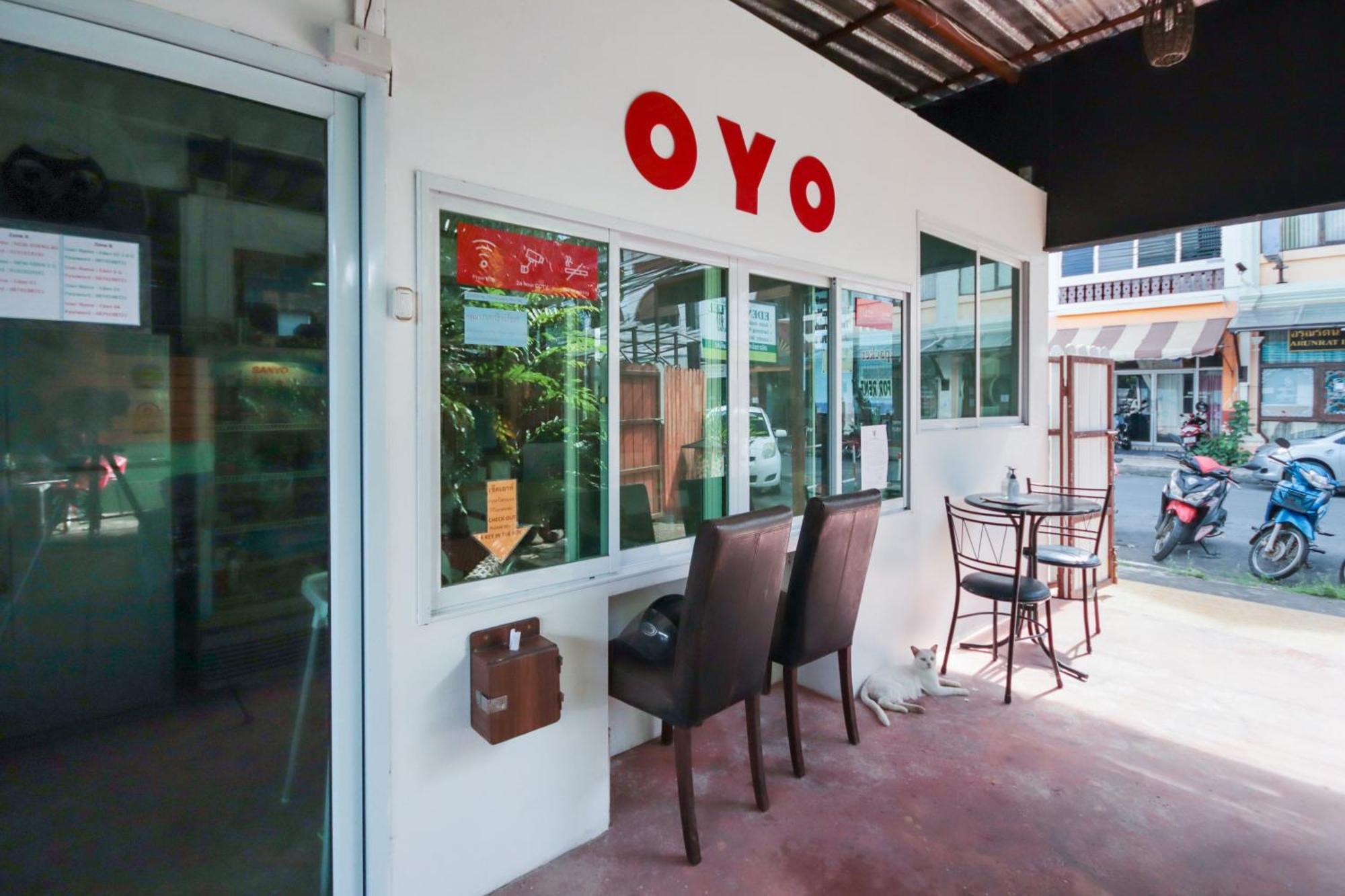 Oyo 1163 Eden Hostel Phuket Exterior photo