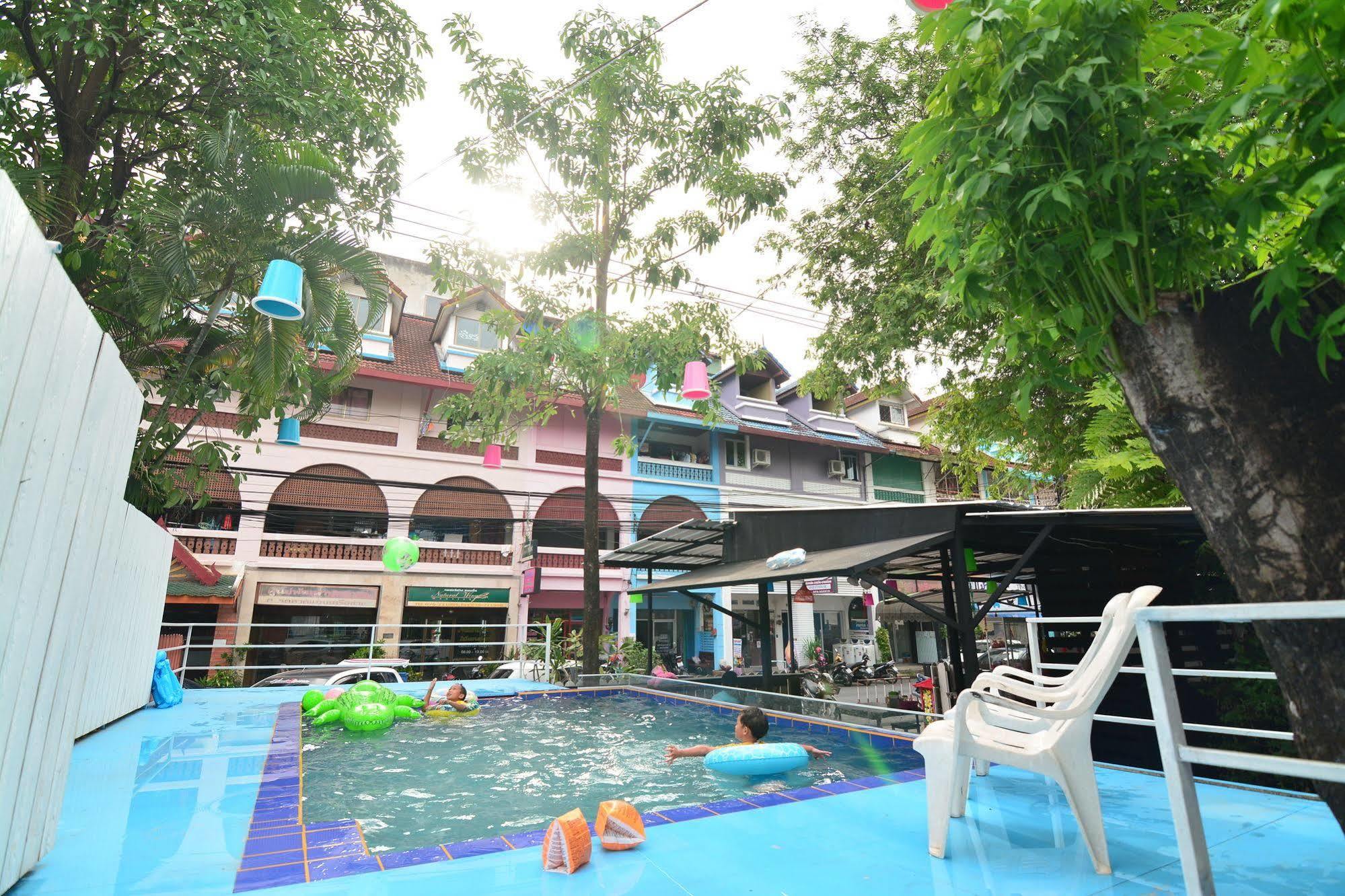 Oyo 1163 Eden Hostel Phuket Exterior photo